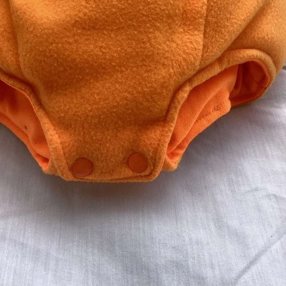 Dress Up America jack-o-lantern costume, size 6-12 months